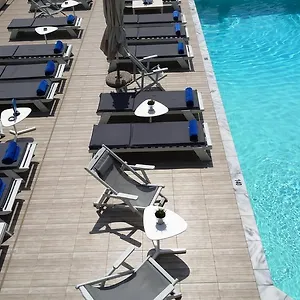 4* Hotell Capsis